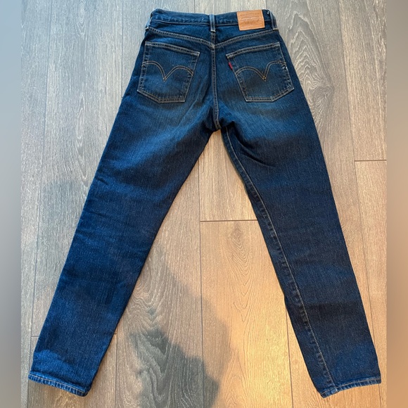 Levi’s Cropped Wedgie Straight Denim - Picture 4 of 4